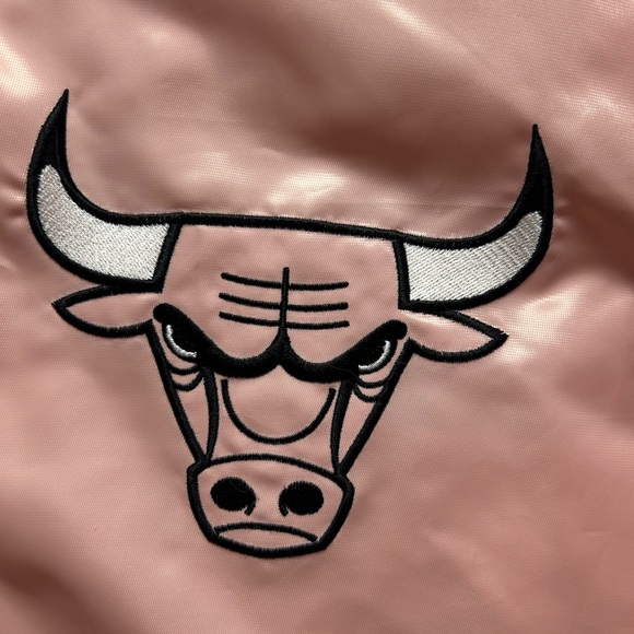 Starter Chicago Bulls Jacket Pink Satin NBA Bomber - Picture 5 of 7